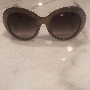 💥🔥💧Gucci sunglasses champagne color💧🔥💥